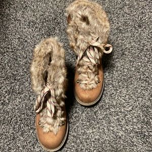 Universal Thread for Target- faux fur lining  and upper